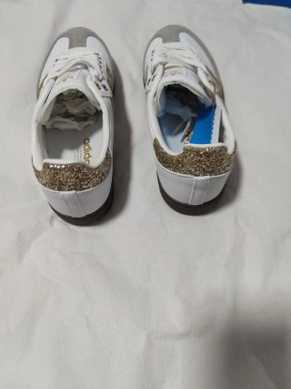 Zapatillas Adidas brillo Dorado, Blancas talla 40