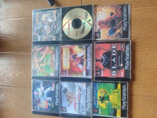 PlayStation 1 con 25 juegos