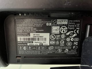 Monitor Compaq WF1907v 19 LCD + altavoces