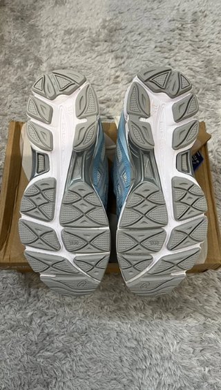 Zapatillas Asics Azules y Blancas