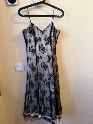 Vestido de fiesta encaje beige y negro