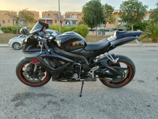 Suzuki GSXR 600 K7 Negra 47000km