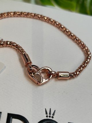 Pulsera Pandora Original con Charm y Caja