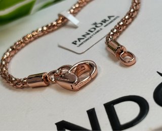 Pulsera Pandora Original con Charm y Caja