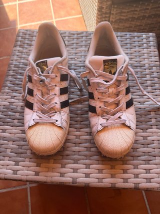 Zapatillas Adidas Superstar Talla 42 (2/3)