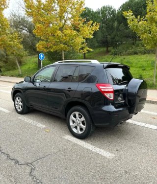 Toyota RAV4 2011