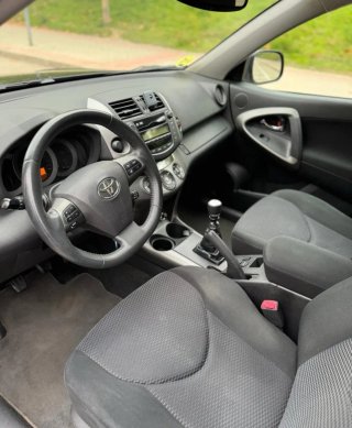 Toyota RAV4 2011