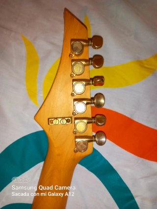 Guitarra Eléctrica Samick SR 660 Negra