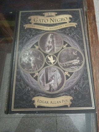 Libro clásicos coleccionables ,el gato negro