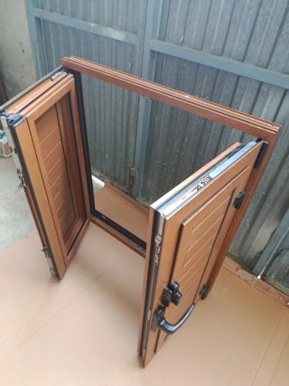 Ventana oscilobatiente rotura puente térmico