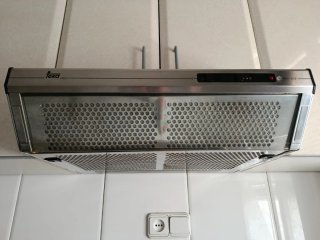 Cocina modular beige y blanca