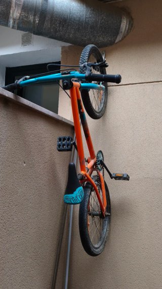 Bicicleta BMX naranja
