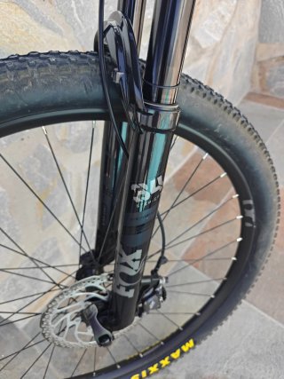 Orbea Oiz H30 2025 Mejorada a la carta XT y FOX