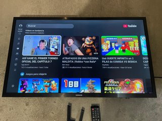 Samsung 32" Smart TV Como Nueva