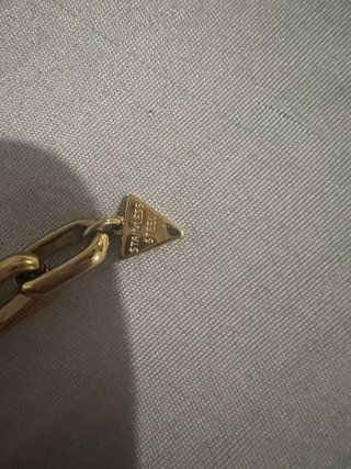Pulsera Guess Corazón Dorado