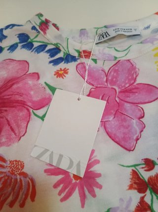 Camiseta Zara floral