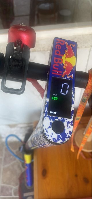 Patín Red Bull