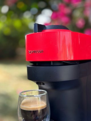 Cafetera Nespresso Vertuo + Cajón Cápsulas