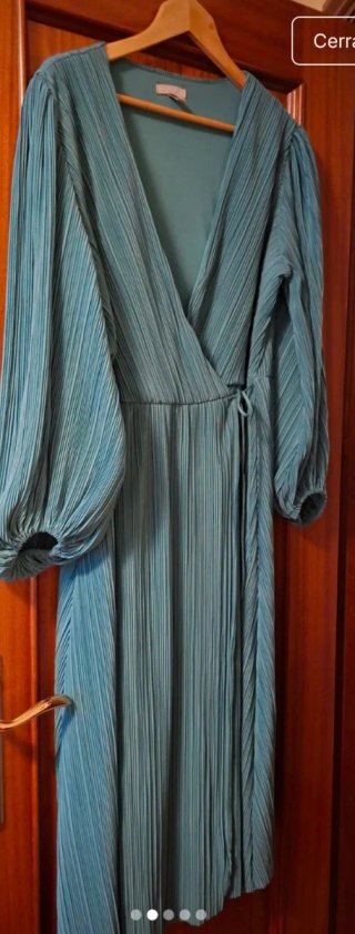 Vestido H&M verde plisado