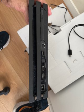 Consola PS4 Pro 1TB SSD + 3 Mandos COMPATIBLES