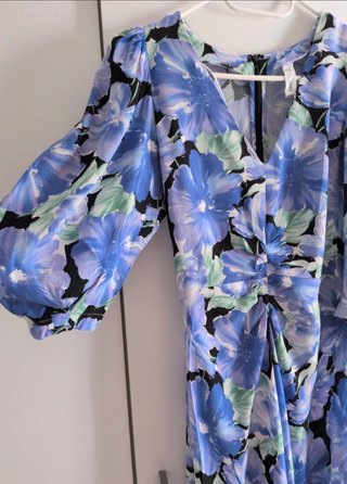 Vestido floral Mango azul