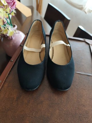 Zapatos Alicantina Talla 33 Negros