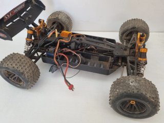 Coche RC SST Racing 4x4 escala 1:9