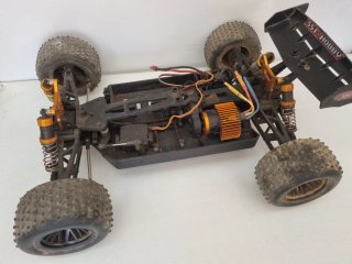 Coche RC SST Racing 4x4 escala 1:9
