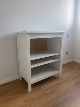Mueble TV blanco madera y plástico