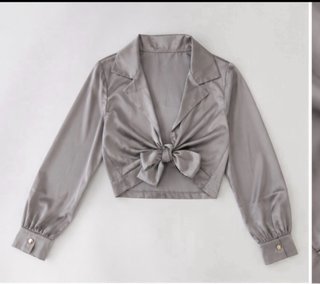 Blusas elegante cruzadas.