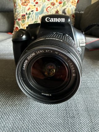 Canon EOS 1100D + 18-55mm + Bolsa Samsonite