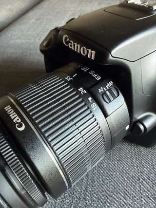 Canon EOS 1100D + 18-55mm + Bolsa Samsonite
