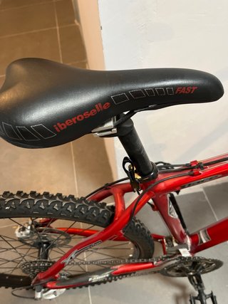 Bicicleta de Montaña BH Expert Roja