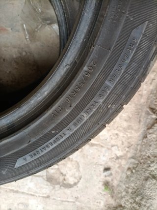 Neumáticos de coche