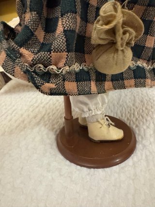 Muñeca de porcelana en caja original