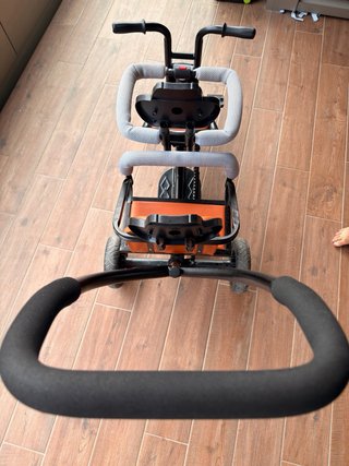 Triciclo doble para niños naranja