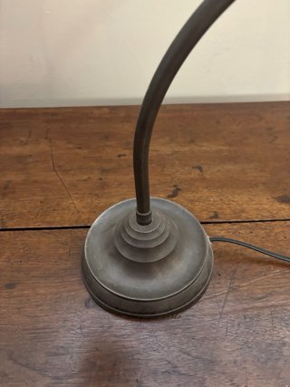 Lámpara de mesa de hierro estilo industrial