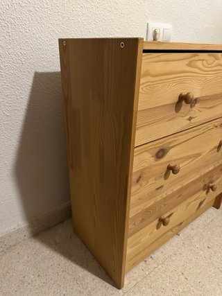 Cómoda de madera Ikea