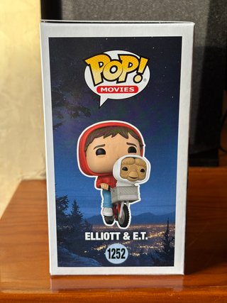 Funko Pop! #1252 Elliott & E.T. Movies