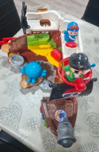 Barco Pirata Vtech con Figuras