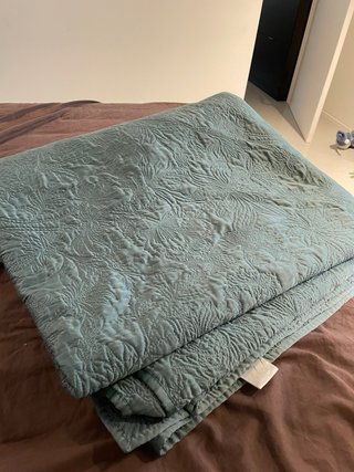 Colcha de cama verde, Zara Home