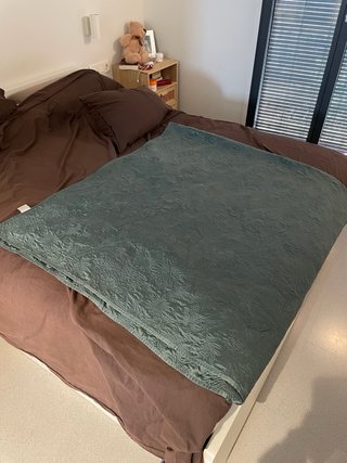 Colcha de cama verde, Zara Home