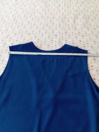 Blusa mujer sin mangas cuello pico azul