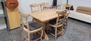 Mesa de madera natural decapada