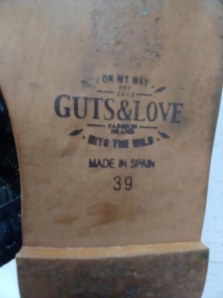 Sandalias romanas Guts&Love piel talla 39.