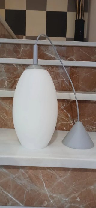 Lámpara colgante blanca y gris