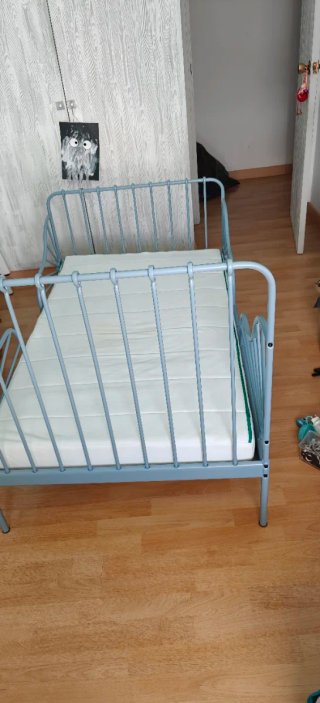Cama infantil metálica azul