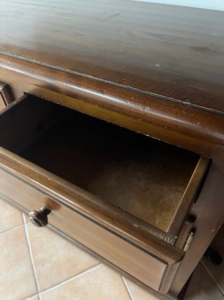 Mueble antiguo de madera