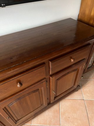 Mueble antiguo de madera