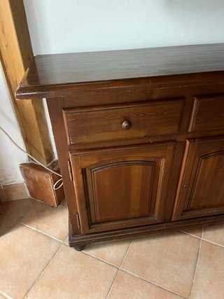 Mueble antiguo de madera